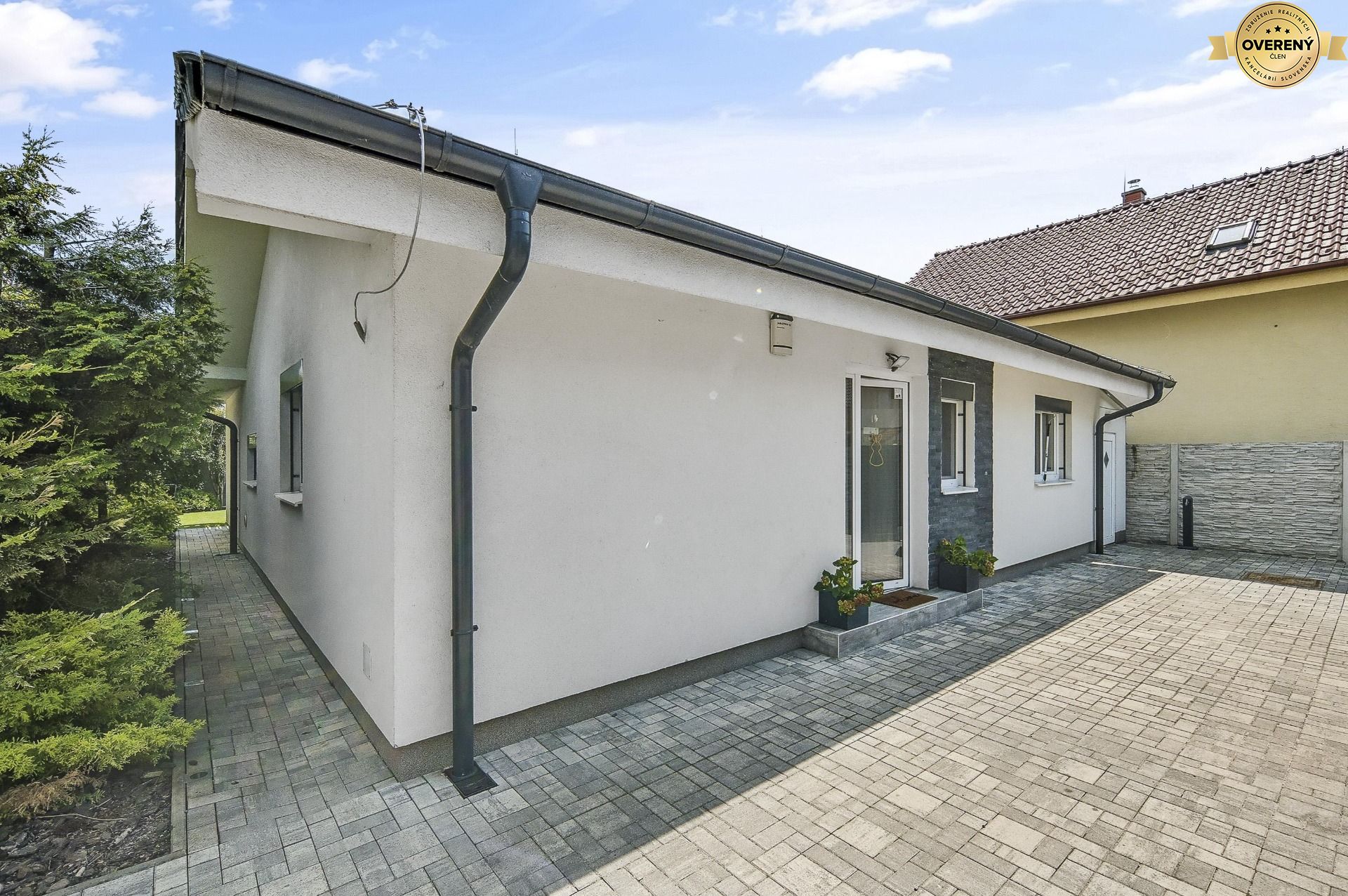 NUERA︱FOR SALE – 3-bedroom family house with garden house