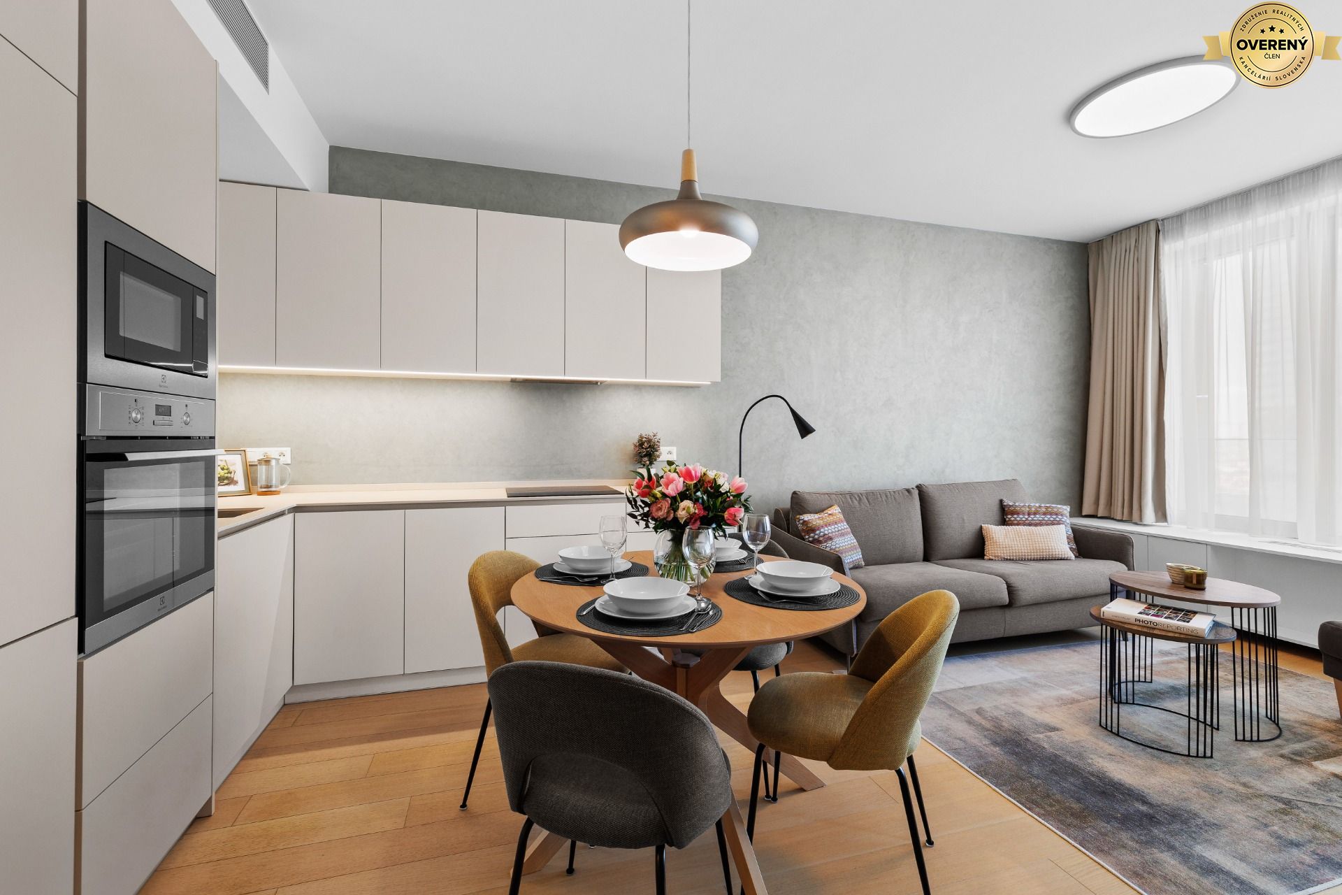 NUERA︱SKY PARK luxury furnished 2-room apartment on 15th floor