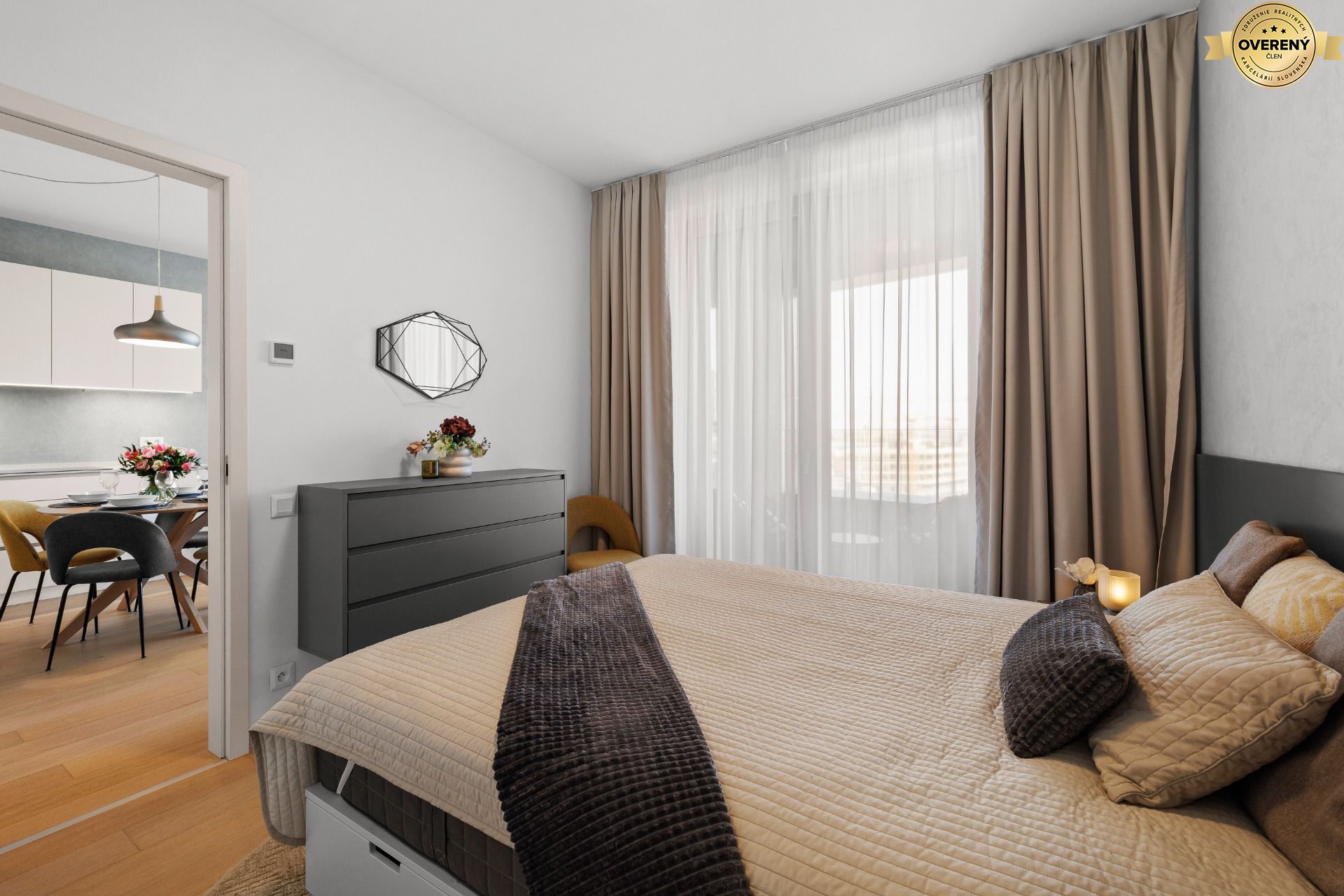 NUERA︱SKY PARK luxury furnished 2-room apartment on 15th floor