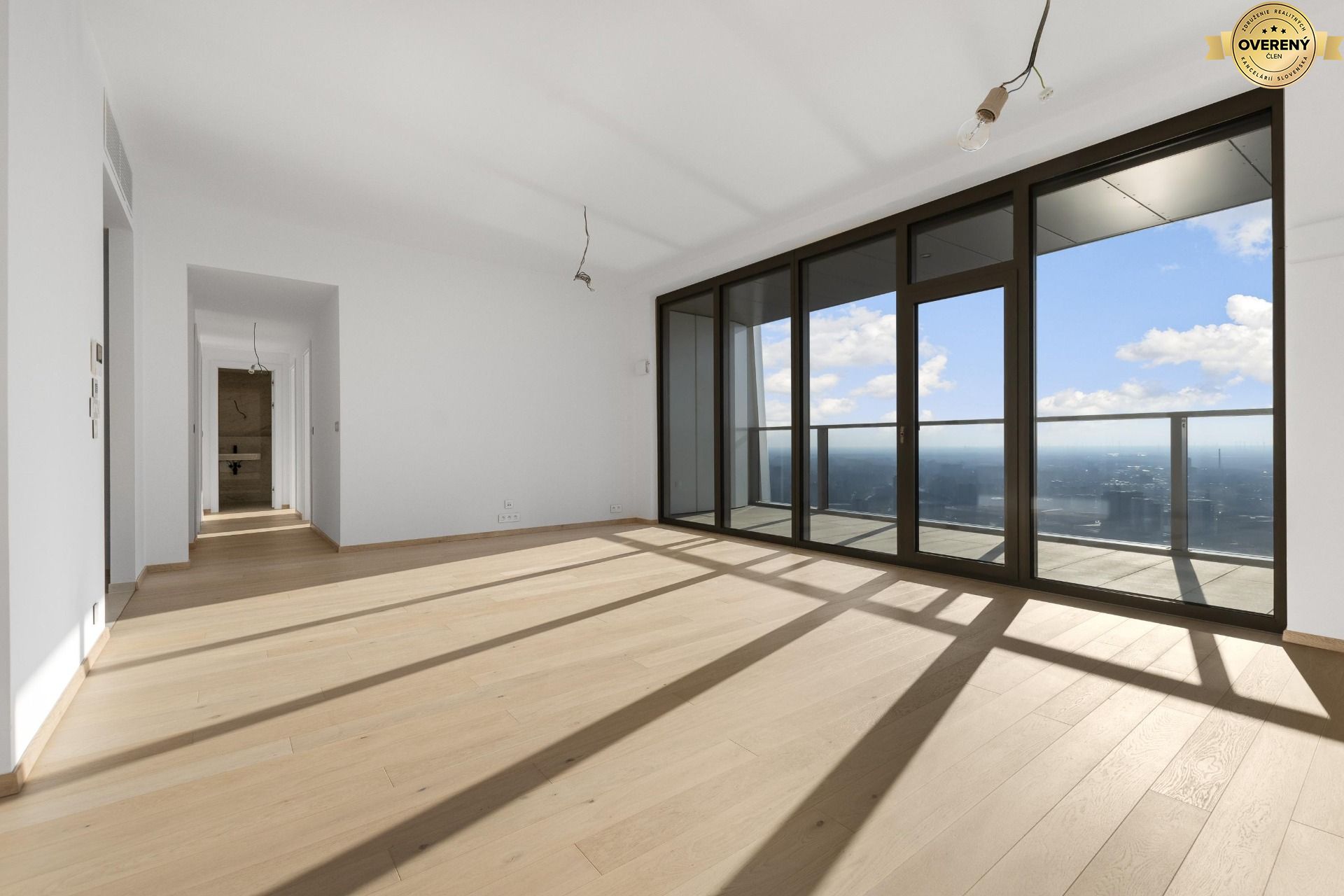 NUERA︱EUROVEA TOWER - Penthouse 2-bedroom residence 