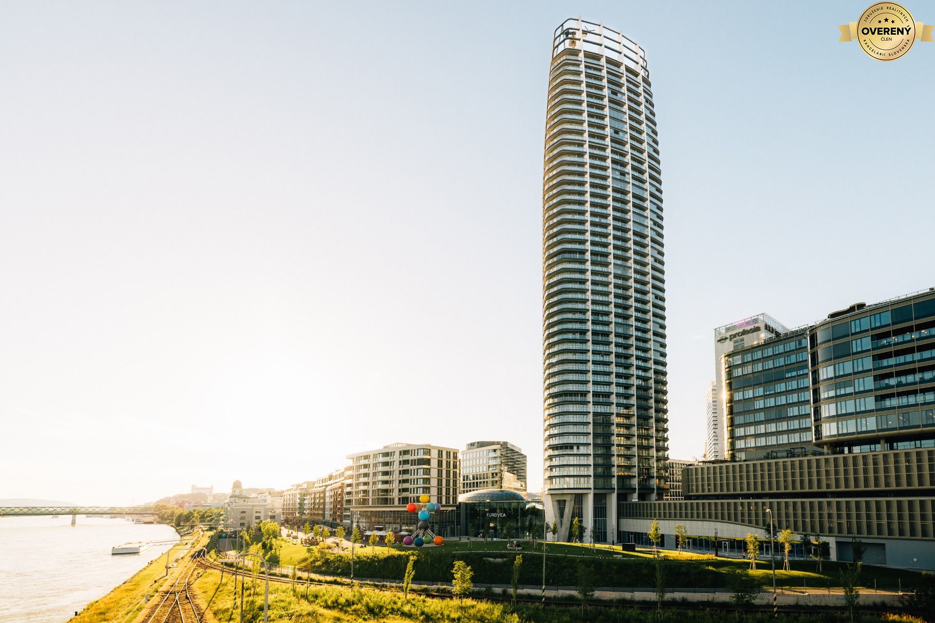 NUERA︱EUROVEA TOWER - Penthouse 2-bedroom residence 
