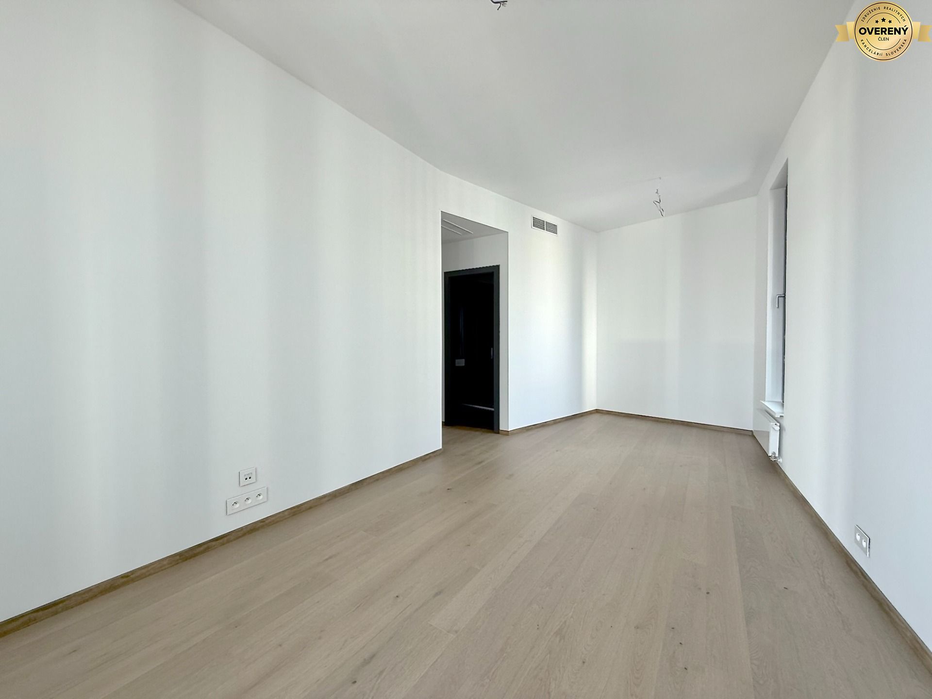 NUERA︱EUROVEA RIVERSIDE- 3 bedroom apartment with Danube view