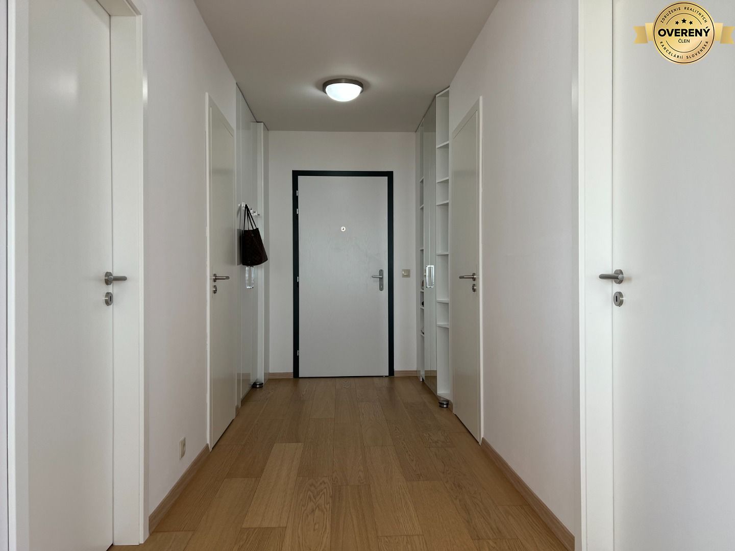 NUERA | PANORAMA CITY - 2-bed apt. with castle view, 26th fl., 97 sqm