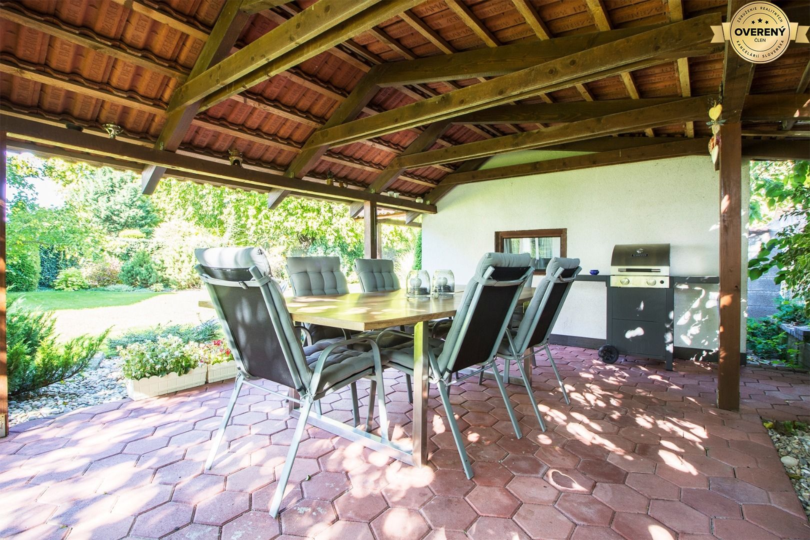 NUERA︱FOR SALE - Luxury 6 rooms family house in Rusovce