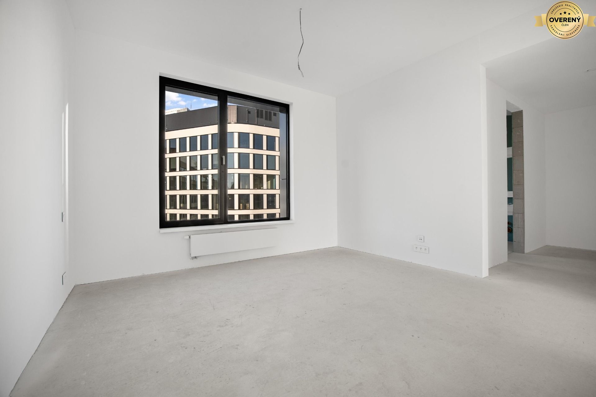 NUERA︱EUROVEA RIVERSIDE- 4 bedroom duplex apartment Danube view