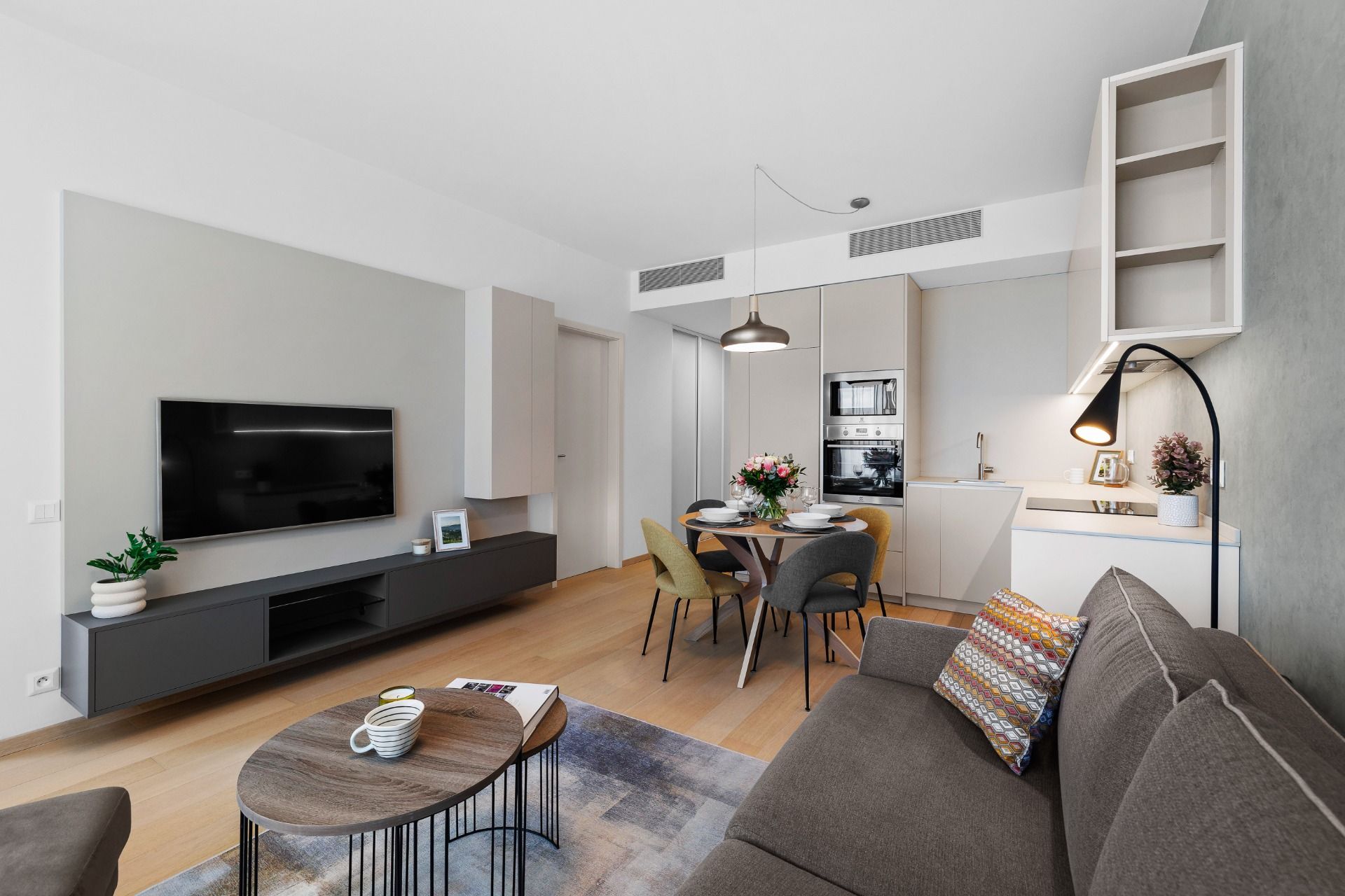 NUERA︱SKY PARK luxury furnished 2-room apartment on 15th floor