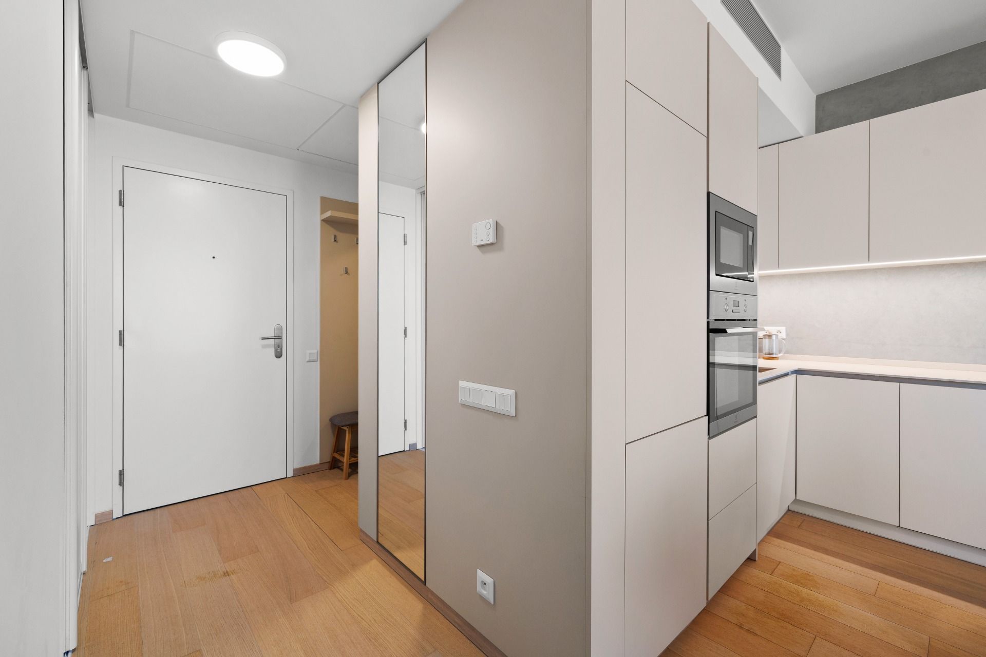 NUERA︱SKY PARK luxury furnished 2-room apartment on 15th floor