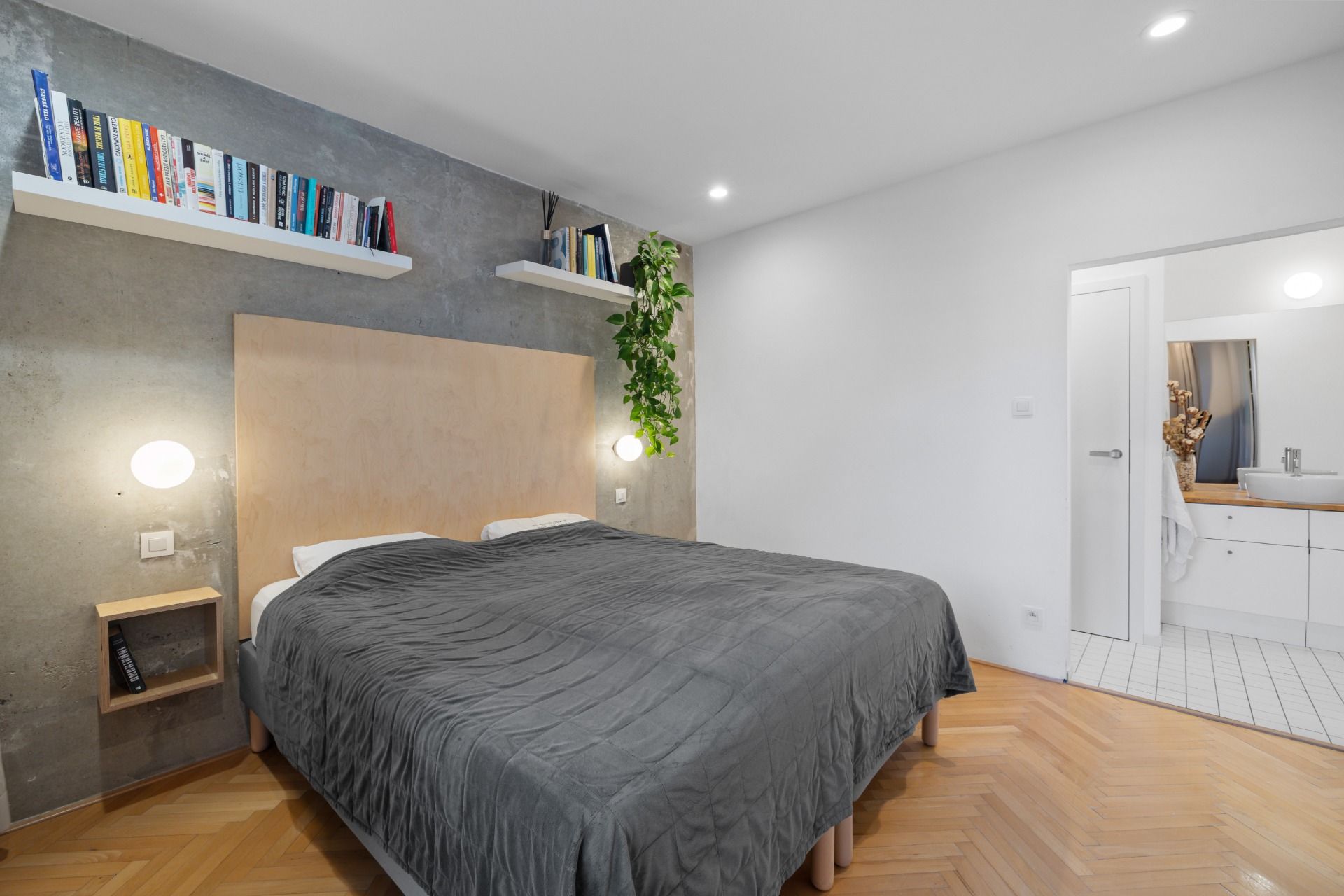 NUERA︱-  Reconstructed 2,5 room apartment, Haburska, Bratislava