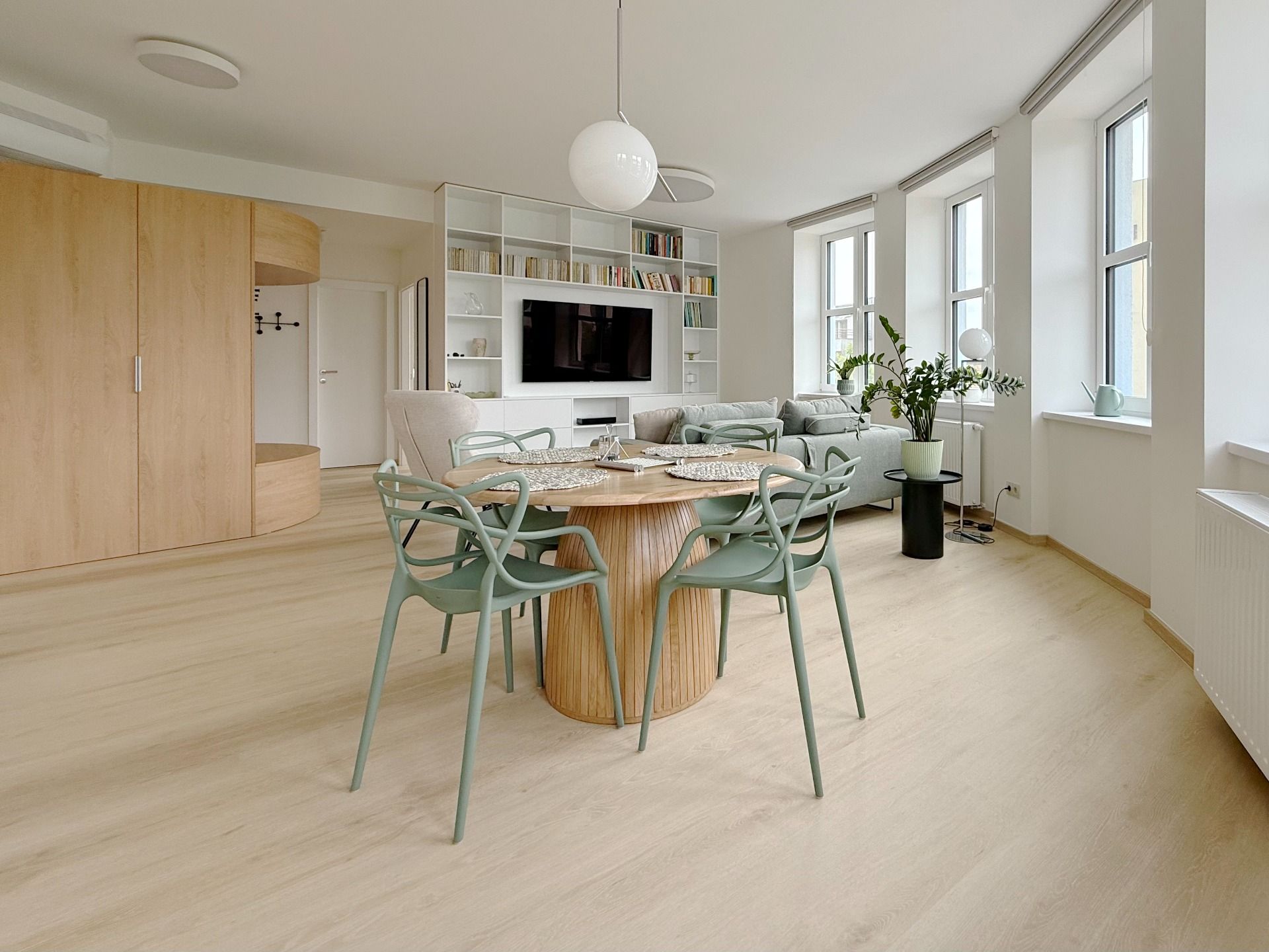 NUERA︱UNO Unique 1-Bedroom Apartment Near the Pedestrian Zone, Poštová