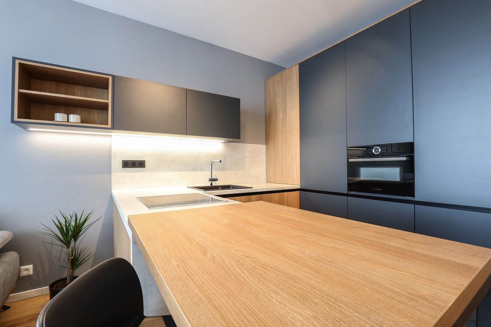 Rent One bedroom apartment, Továrenská, Bratislava - Staré Mesto, Slov