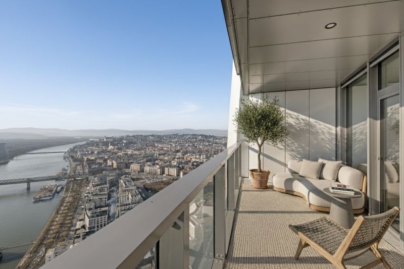 NUERA︱EUROVEA TOWER - Penthouse 3-bed. apt. Danube view, 44th